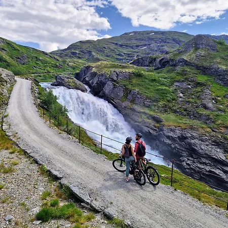 Reinunga Eco Hytta - Mountain Near Accessible Only By Train Or Bike Lodge